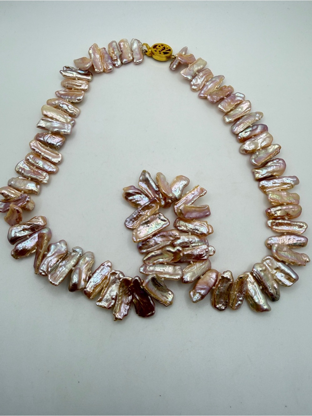 22” pink genuine BIWA pearl necklace w/‎ gold tone “good fortune” box clasp!